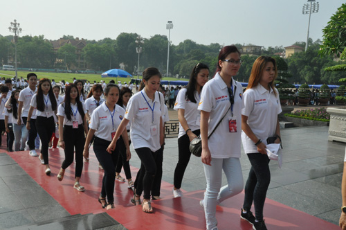 Вьетнамские эмигранты посетили родную провинцию Хо Ши Мина